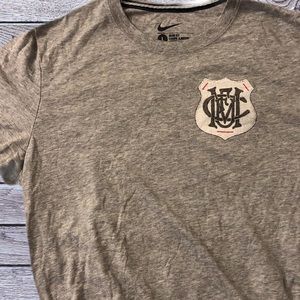 NIKE Gray Manchester United Nike t-shirt. L